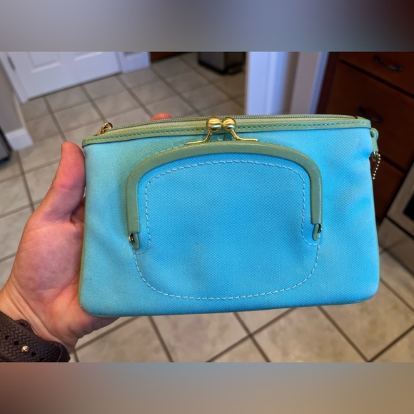 Coach Woman Clutch - Picture 6 of 6